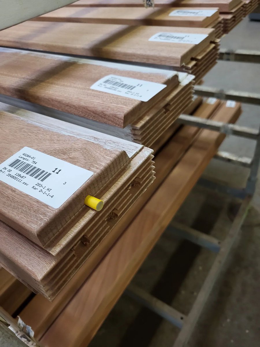 RFIDdirect's tweet image. #RFIDtechnologies can target ways to spotlight specific #data. E.G., our Timber Dowel Tag provides products with a passport number for whole life #traceability &amp;amp; linked Software Applications installed on handheld scanners records all after sales history: buff.ly/3rE0umw