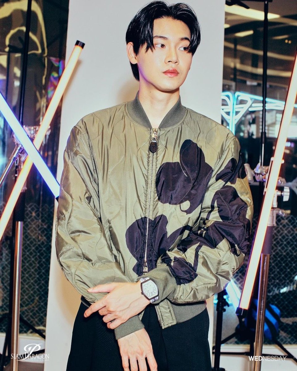 YinWar_JP's tweet photo. 2023.10.12 Siam Paragon IG
หยิ่นพาช้อปแบรนด์ชั้นนำคอมพลีทลุคหรูในสไตล์ของตัวเอง และไม่พลาดแนะนำนาฬิกาเรือนโปรด
#SiamParagon #WorldClassDestination #BeAmazed
#LOEWE #franckmuller
#SiamParagonxYinyinanw
Cr.siamparagonshopping
#หยิ่นวอร์
#yinyin_anw #ananwong Yin Anan
#YinWar_JP https://t.co/XzDcjNt60a