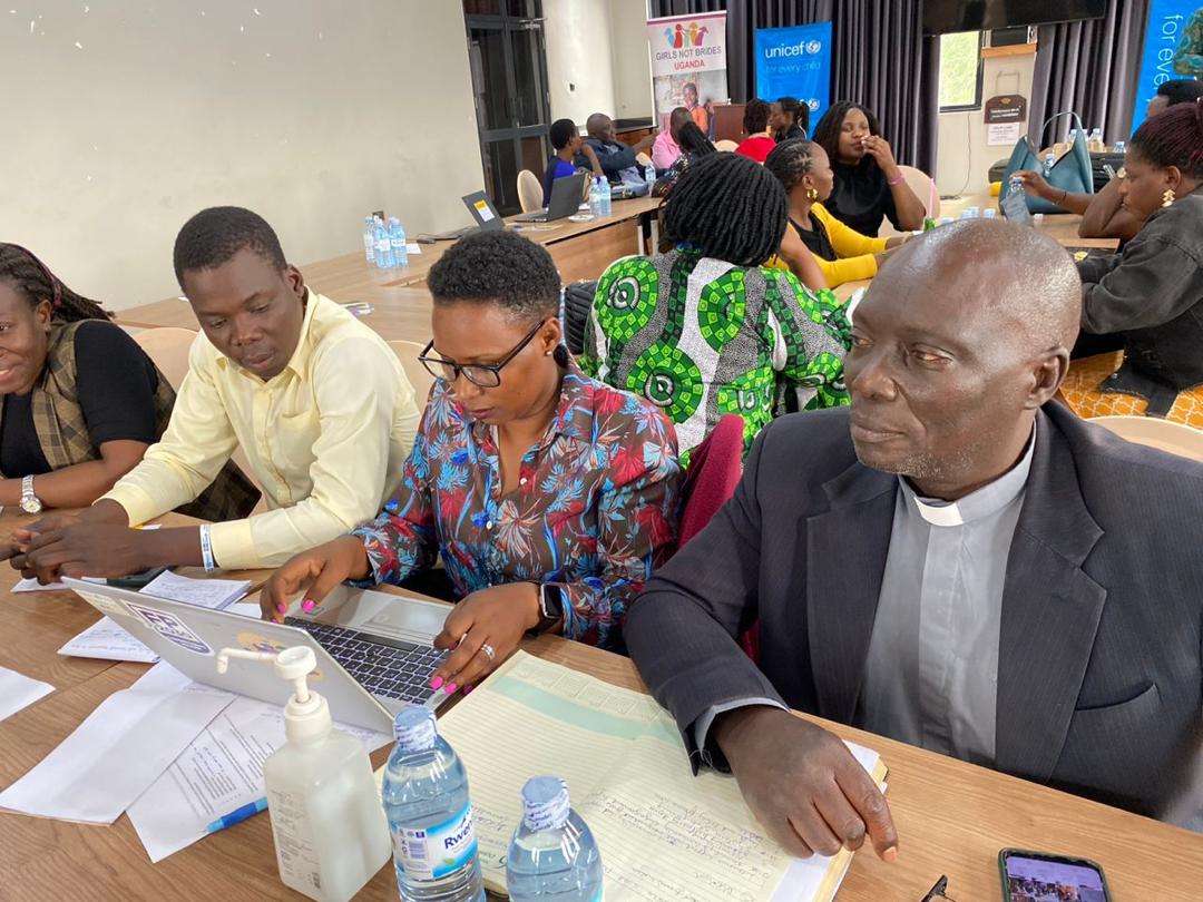 Development Foundation for Rural Areas (@defora_ug) on Twitter photo Executive Director DEFORA attending a UNICEF meeting on ending child marriage and early pregnancy @ fairway hotel. Executive Director DEFORA attending a UNICEF meeting on ending child marriage and early pregnancy @ fairway hotel.