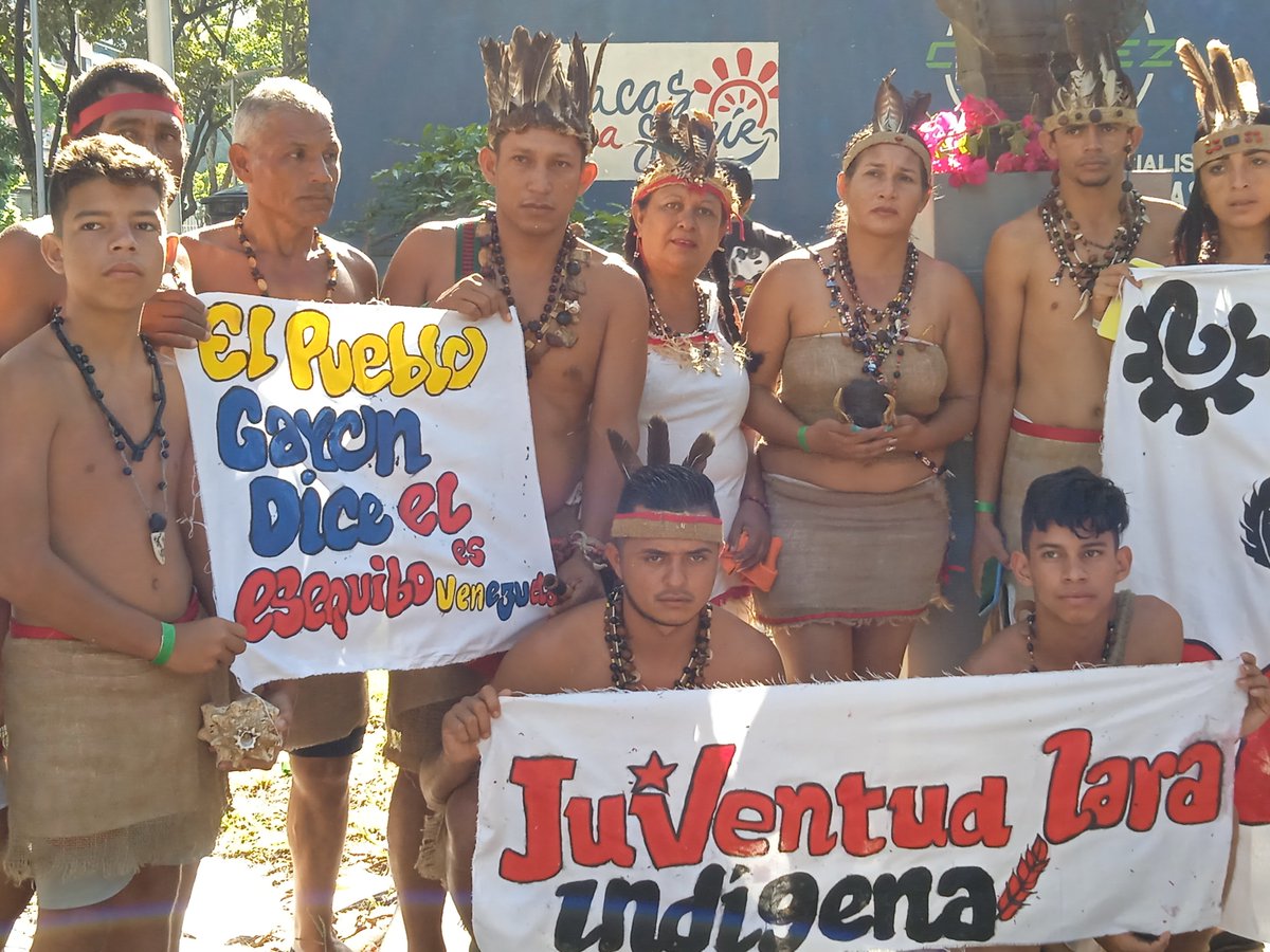 GPradateleSUR's tweet photo. #HOY OCT12, desde Caracas, Venezuela, los pueblos indígenas se concentran para  reivindicar su lucha contra la colonización y el imperialismo. @telesur https://t.co/IbDFdIgTtm