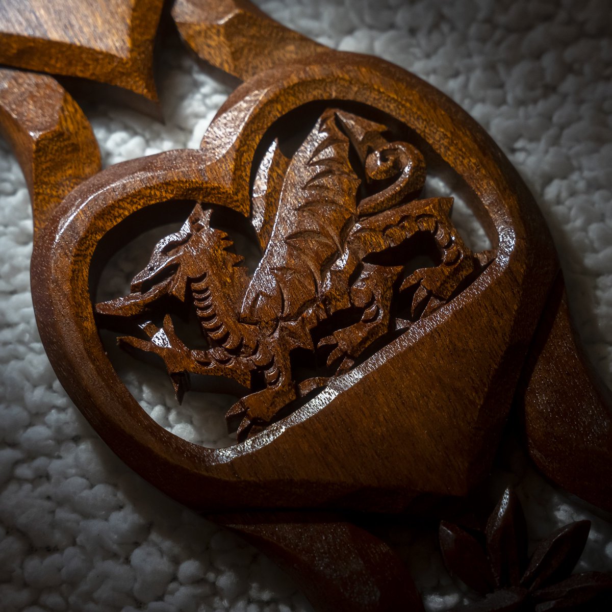 Always love carving a Welsh dragon. Mahogany is a great wood to carve it in because of its red colour. 

#Welsh #Welshdragon #reddragon #Pembrokeshire #tenby #visitpembrokeshire #visit wales #lovespoon