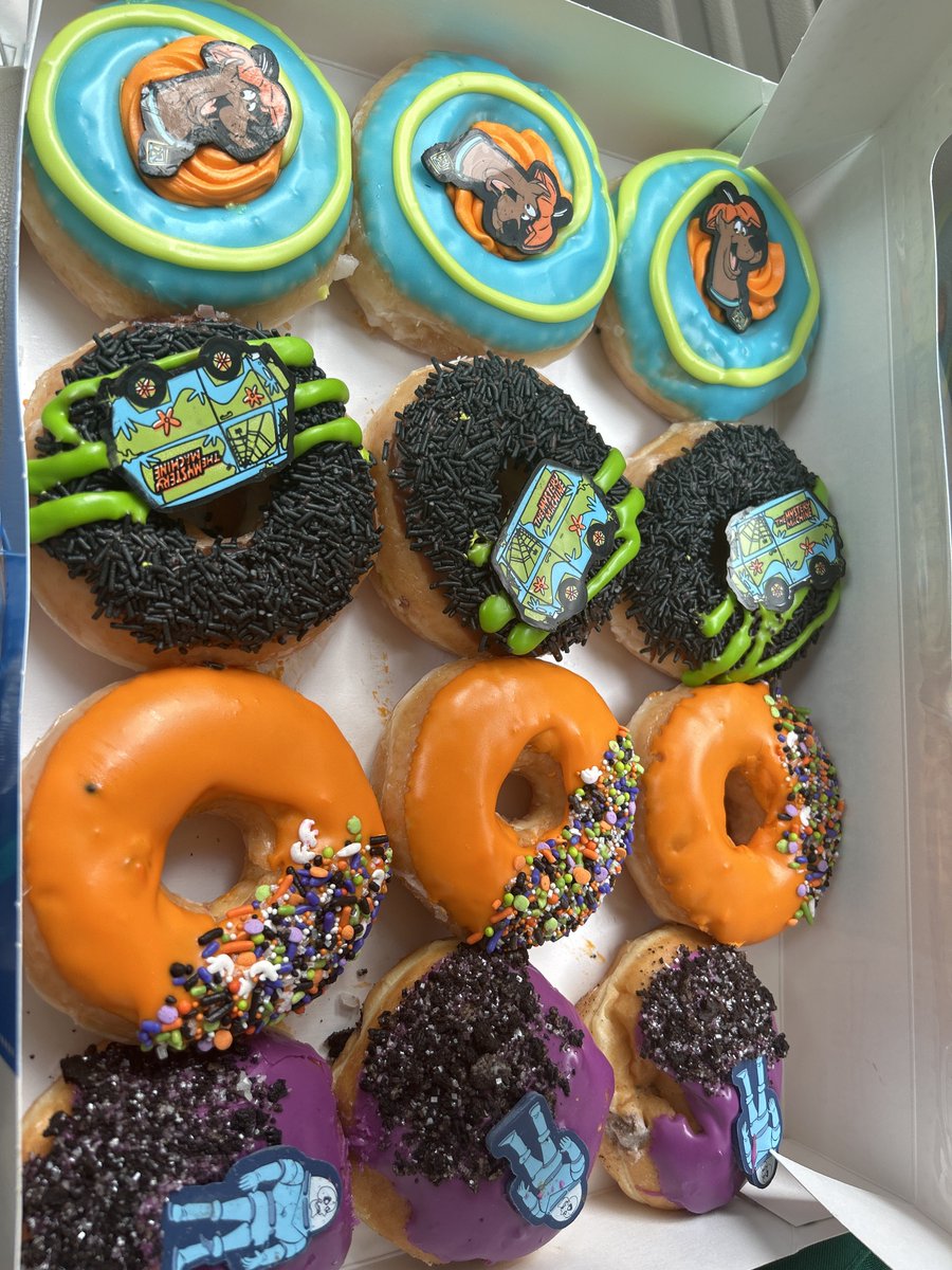 JINKIES! members are coming through with getting the scooby donuts because I can't 🙏