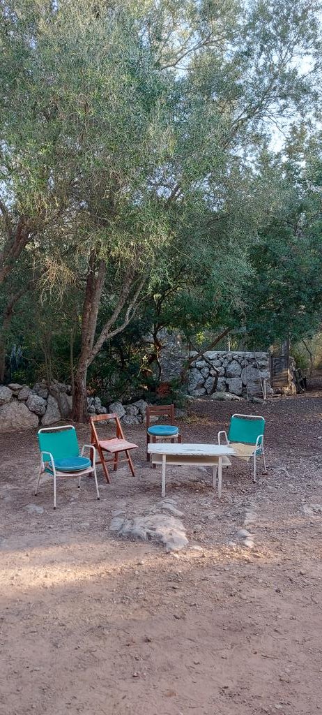 Qui sap, si Manel ho sap o no... però encara existeix el paradís!