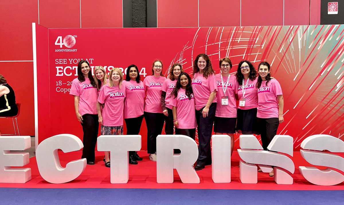 Slightly biased but this might possibly be the most iconic photo of #MSMilan2023 🩷💕💗 #NMOSD #MOGAD #ECTRIMS #NeuroTwitter #girlpower
