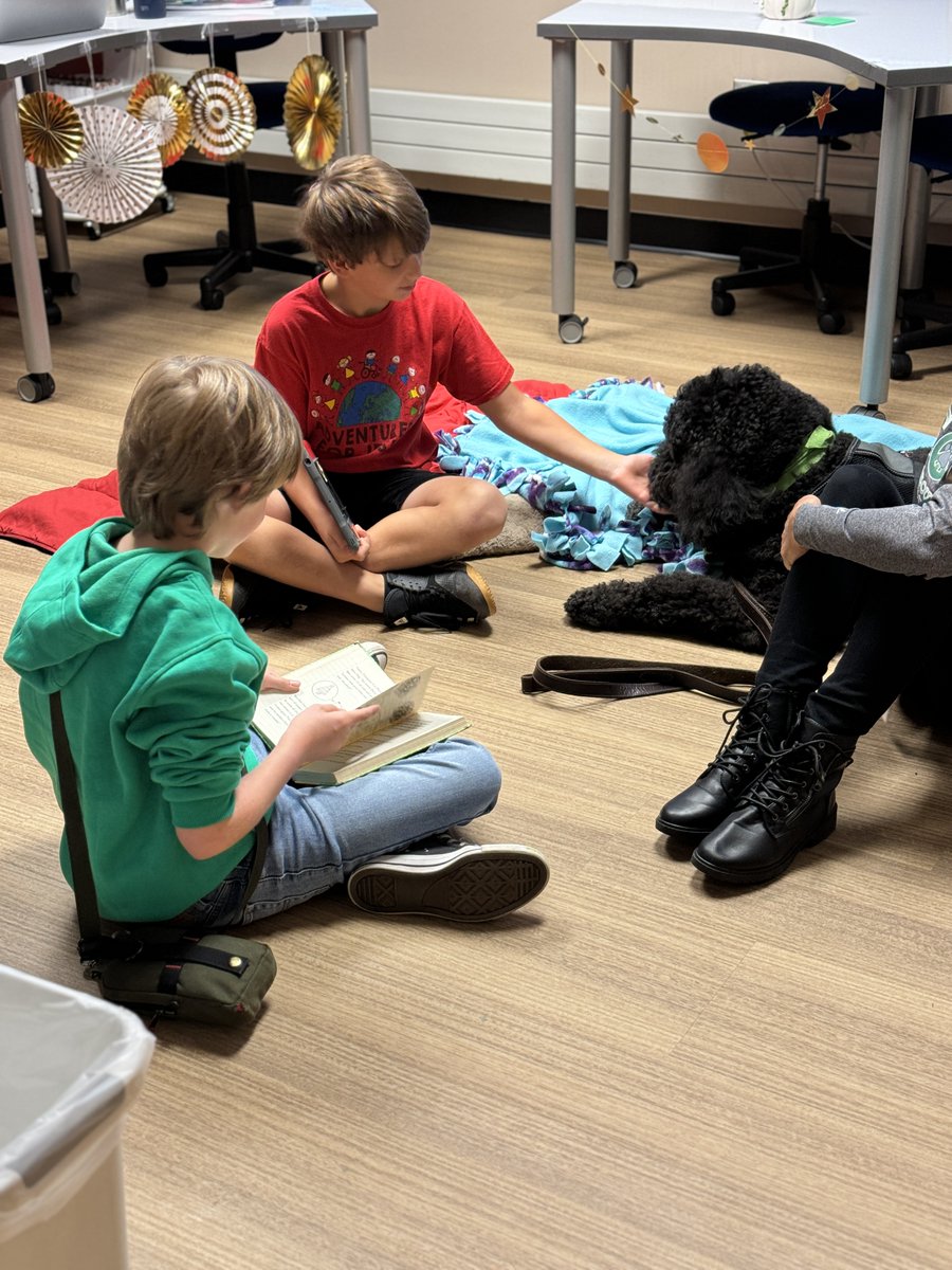 Bowie is back! Students are <a href="/BarbaraRose220/">Barbara Rose Elementary School</a> were excited to read and visit with Bowie this morning! #Unifiedfor50