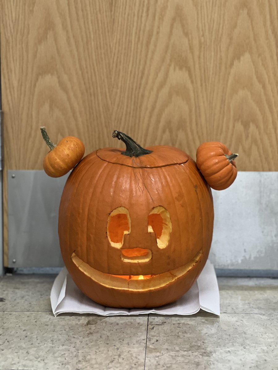🎃 Getting into the spooky spirit with some pumpkin carving fun! 🧡🔪 Which one is your favorite? #PumpkinCarving #HalloweenVibes