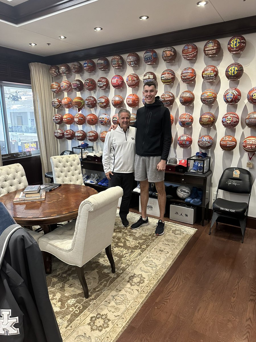 CoachCalArk's tweet photo. Big Z and Lil Cal! Finally!!! https://t.co/FFO741KJEJ