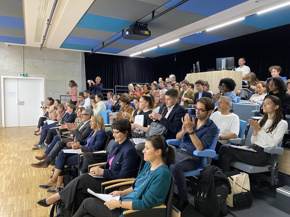 LeCLEMI's tweet image. Lancement du groupe de pilotage de La Semaine de la Presse et des médias dans l&apos;École @LaSpme, pour présenter le bilan de la #SPME2023 et dessiner les perspectives de la #SPME2024, au @museedelaposte. Ouverture et introduction par @nsonnac, présidente du COP et @SergeBarbet.