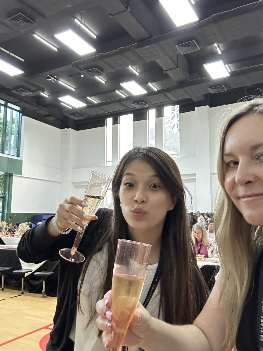 Whitney Elliott tweet media