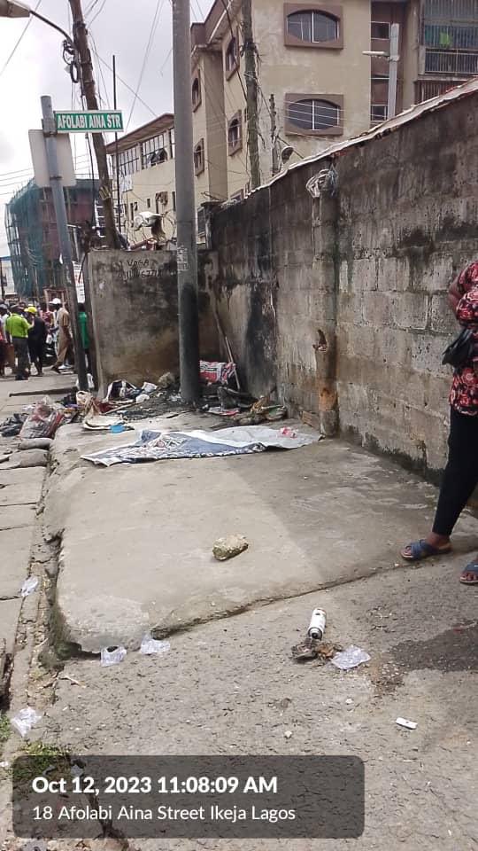 tokunbo_wahab's tweet photo. Special Operation Team from @LAGESCOfficial (KAI) this morning dislodged street traders and dismantled containers at Adegbeyemi Street and Afolabi Aina street behind old Alade Market, Ikeja. 

#ZeroToleranceToStreetTrading
#CleanerLagos https://t.co/YMsyiX9SOV