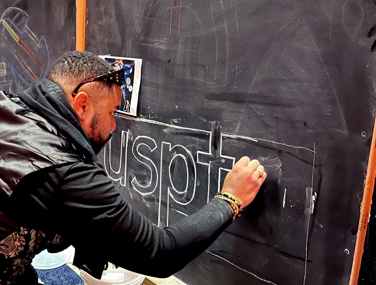 USPTOjobs's tweet photo. Today’s #ThrowbackThursday is dusty, but not because it’s ancient. We’re looking back at a chalk art mural that two of our design patent examiners created for the 125th Annual Meeting of @AIPLA. Have a degree in art or design? Apply: https://t.co/5VTcn2bBgX. #ArtJobs https://t.co/GMV6nAH8iN