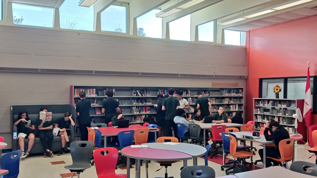 FVennePROF's tweet photo. À L'AGORA DU @CcSamuelGenest
on cherche un 2e récit narratif à lire en classe de français 9e année

DÉFI TWITTER @x
Présente ton choix en commentaire 💬 #FRL1W #lecture #récit https://t.co/zltUgJuxWP