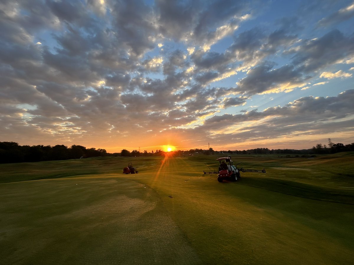 Incredible sunrise this morning over @ValhallaGolf