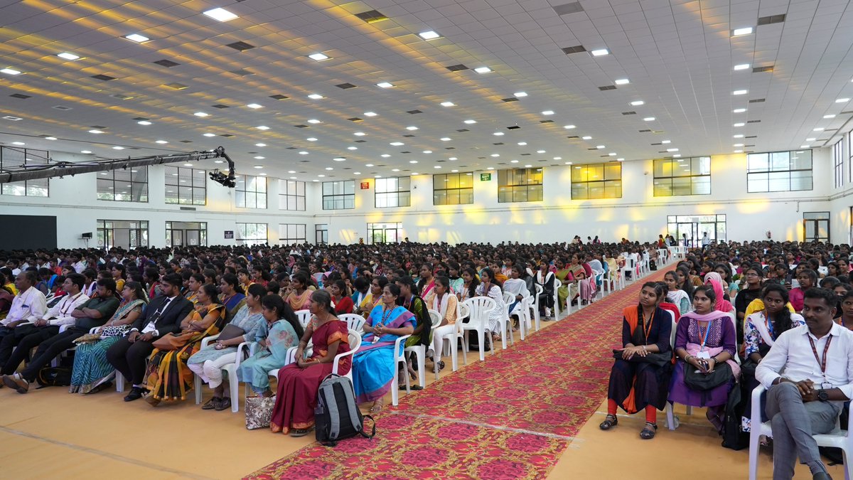 ictacademyindia's tweet photo. Motivational Speaker, Paraman Pachaimuthu, delivered a thought-provoking keynote to the students at the ICT Academy Youth Leadership Summit 2023.
He emphasised the importance of health and leading a disciplined life.
#ictacademyindia #YouthTalk2023 #YLS23 #Talkathon @ParamanP https://t.co/WdhihXikQO