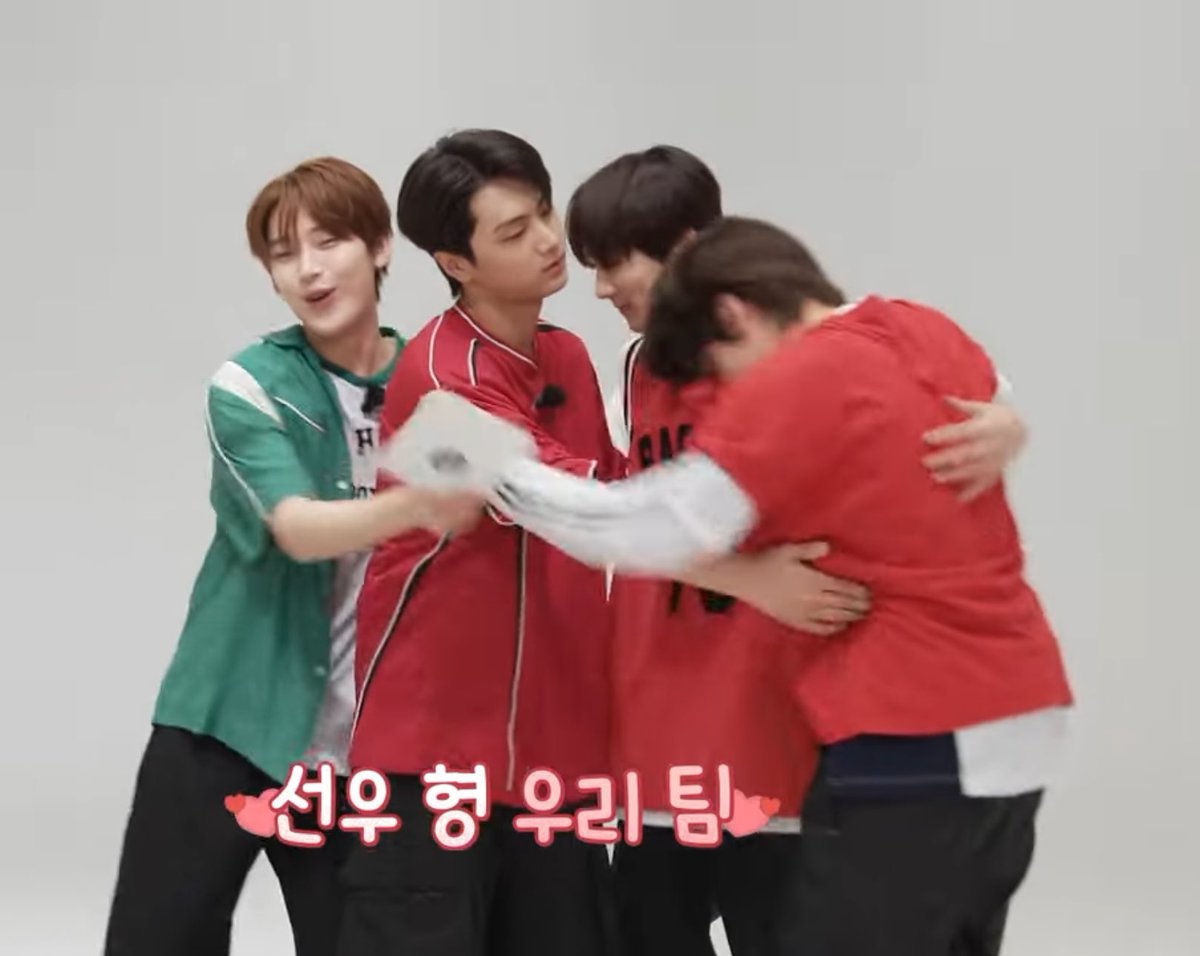 enha r so familia coded part 8383828 💔 sunoo expressed how being the mc was boring as he had nothing to do and immediately during the next game they got him to play another round w the guys and at the end of the games jungwon pulled him into his grouphug☹️