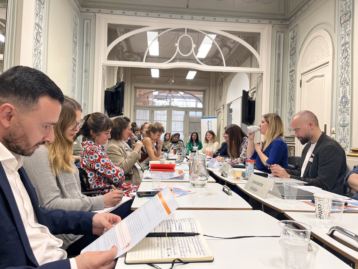 Sophie L. Vériter tweet media