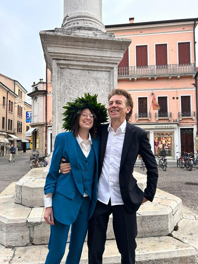 Condivido una grande gioia!! Oggi.mia figlia si è  laureata in giurisprudenza!!