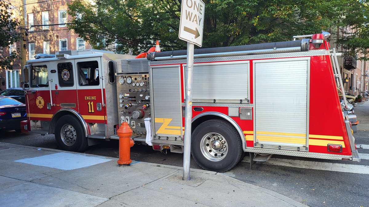 getting back on my 'local gov is amazing!' BS to shout out the @PhillyFireDept for coming to install new smoke detectors in our house! super easy to submit a 311 request and get this taken care of for free!