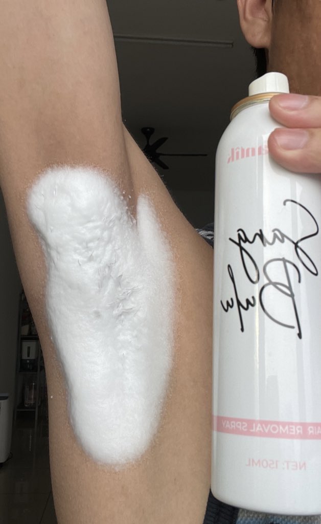 notmijiiii's tweet photo. I have sensitive skin jugak and cepat gatal kalau salah pakai product.

But i guna hair removal sang bulu ni OKAY! Dia buat kulit jadi lembut and cerah sikit.

pakai code SANGBULU dapat RM7 OFF: https://t.co/3ZYySys5XE https://t.co/4rXM1hcDij