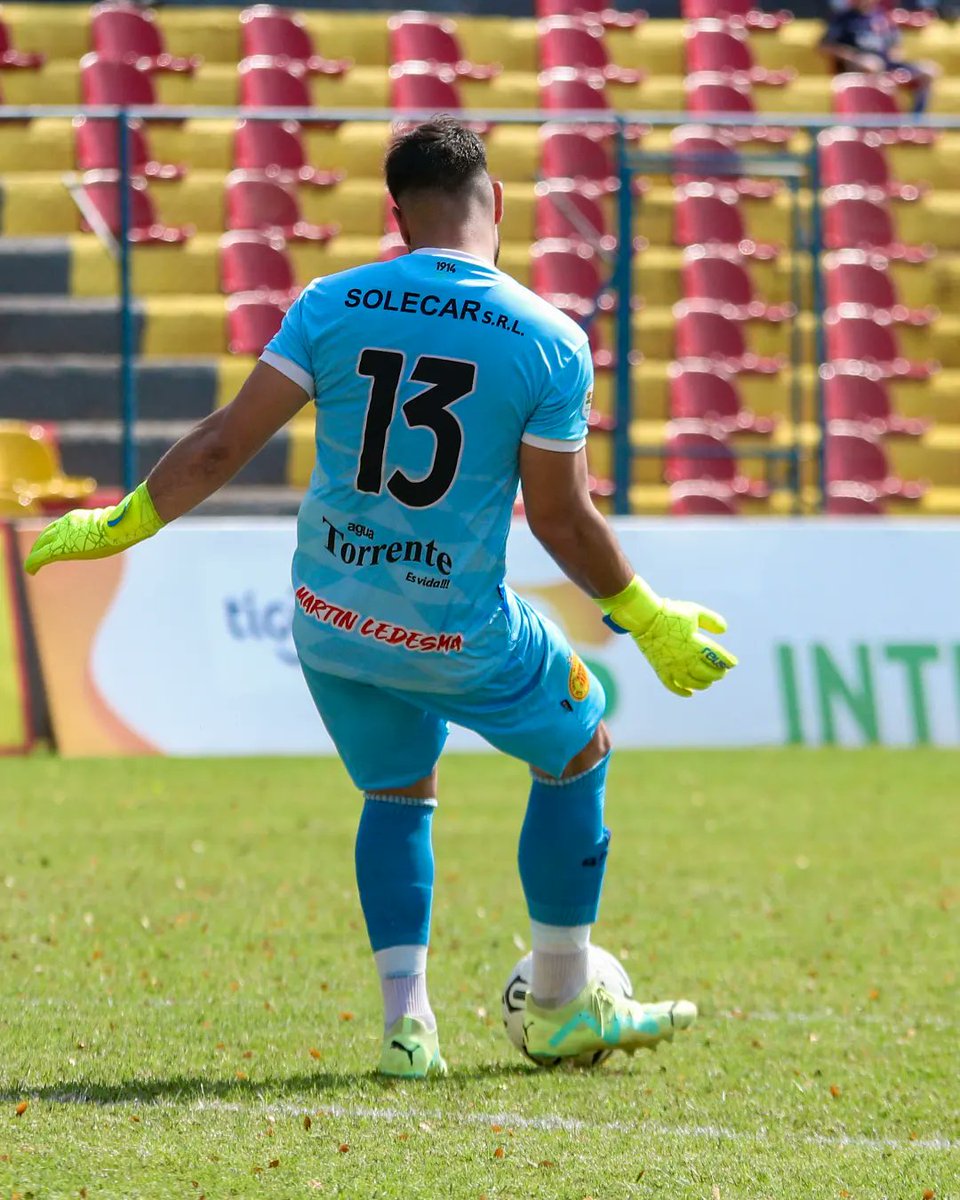 migcastro13's tweet photo. Cómo cada fin de temporada sorteo una camiseta que use. Se va esta celeste #13.

Gracias siempre por sus interacciones y entre ellas sus críticas y buenos deseos. El viernes 13  a las 20:00hs voy a subir video del ganador y el único requisito es seguirme y haber dado Retweet https://t.co/1WX7yKCHPm