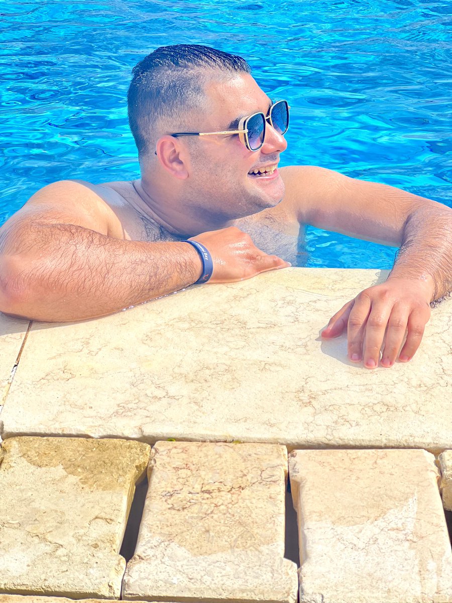 Shirefaymaan's tweet photo. 🏊🏻‍♂️😌 https://t.co/Pxmm58H43P