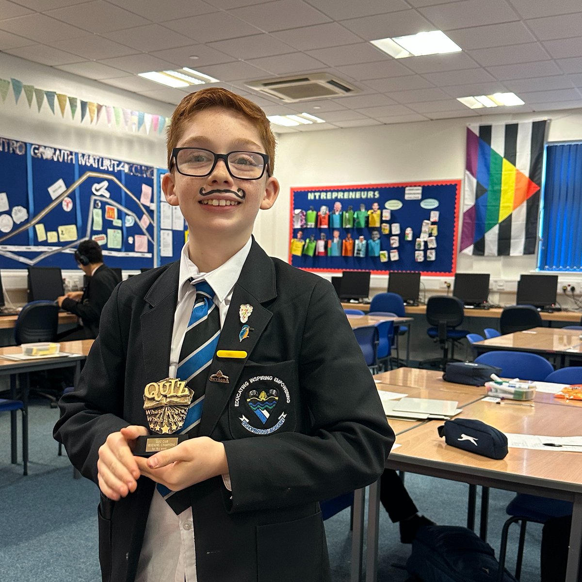 Mr Young tweet media