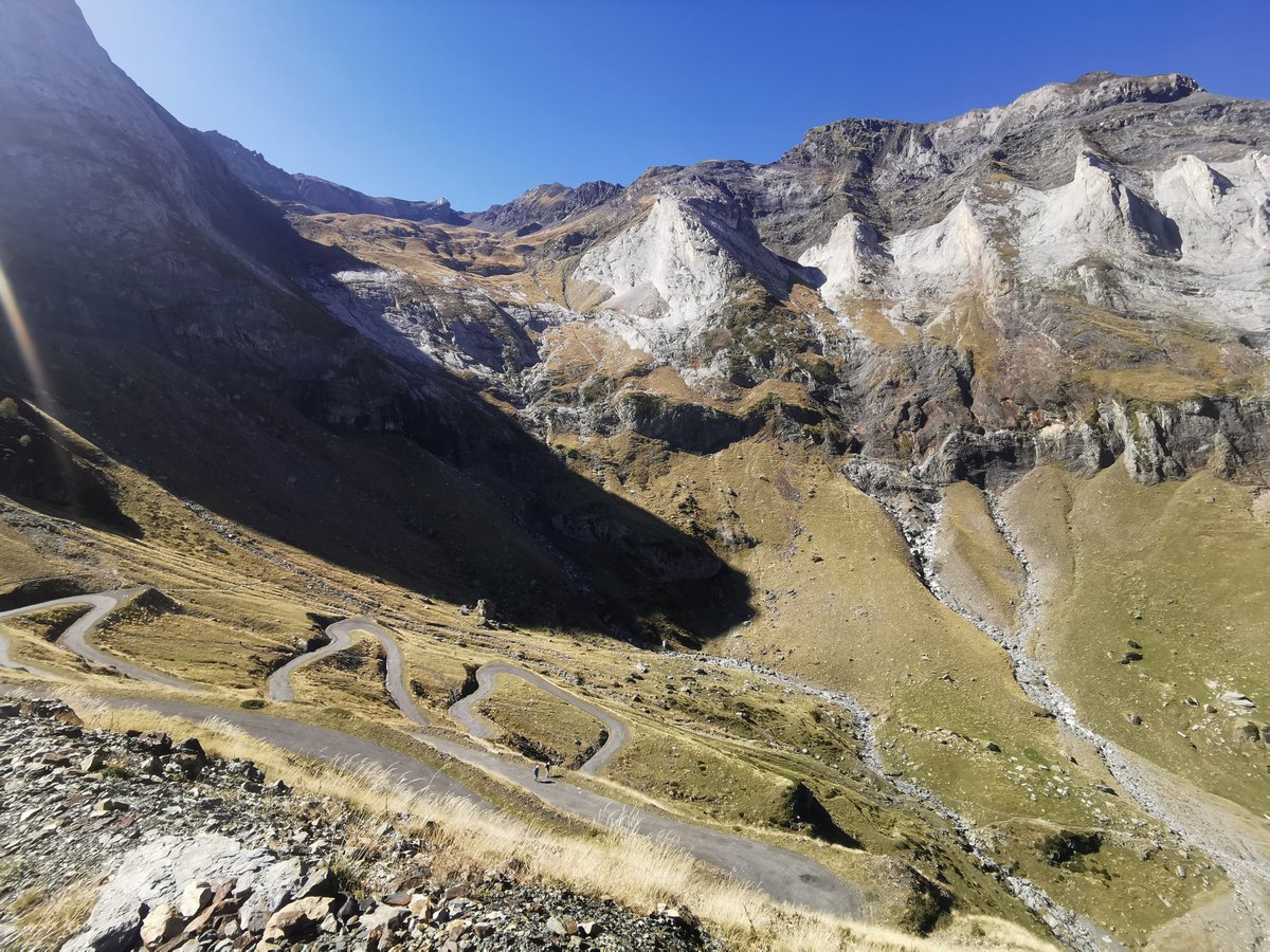 jakes_larre's tweet photo. Beste egun bat paradisuan #troumouse #2107m 🚴 #pirinioak https://t.co/S1j8xhv6Ku