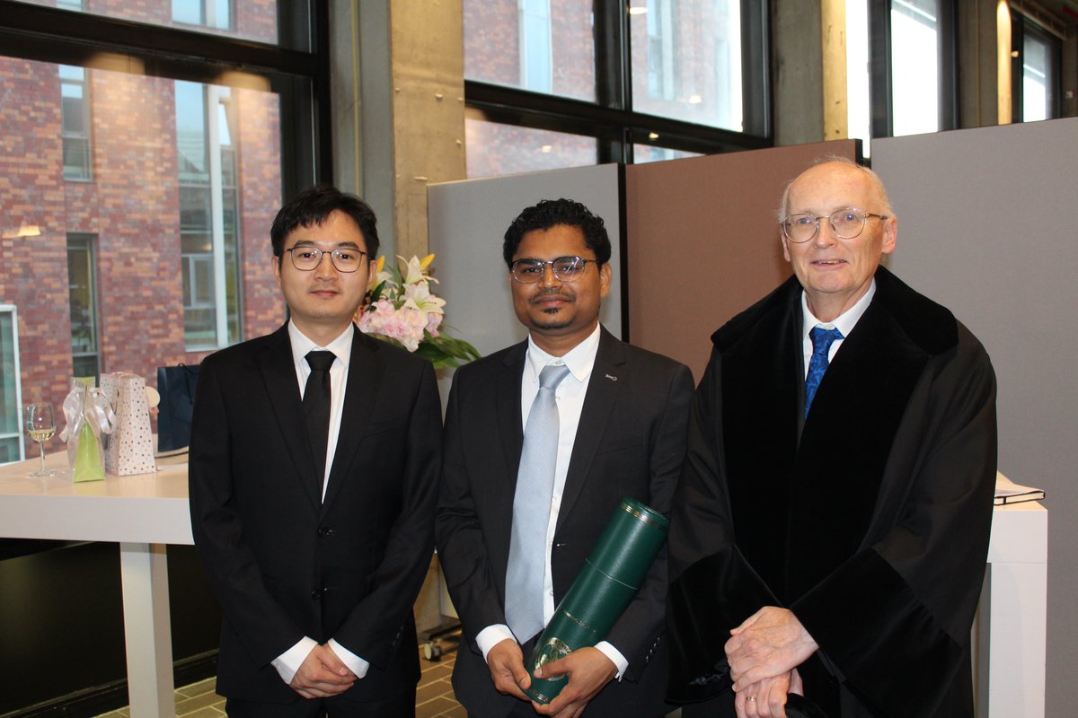 Yesterday, Vinod Nigade (<a href="/nigadevv/">Vinod Nigade</a>) successfully defended his PhD thesis on latency-critical inference serving systems. As his supervisors, Henri and I are super proud of him. Well done Vinod!