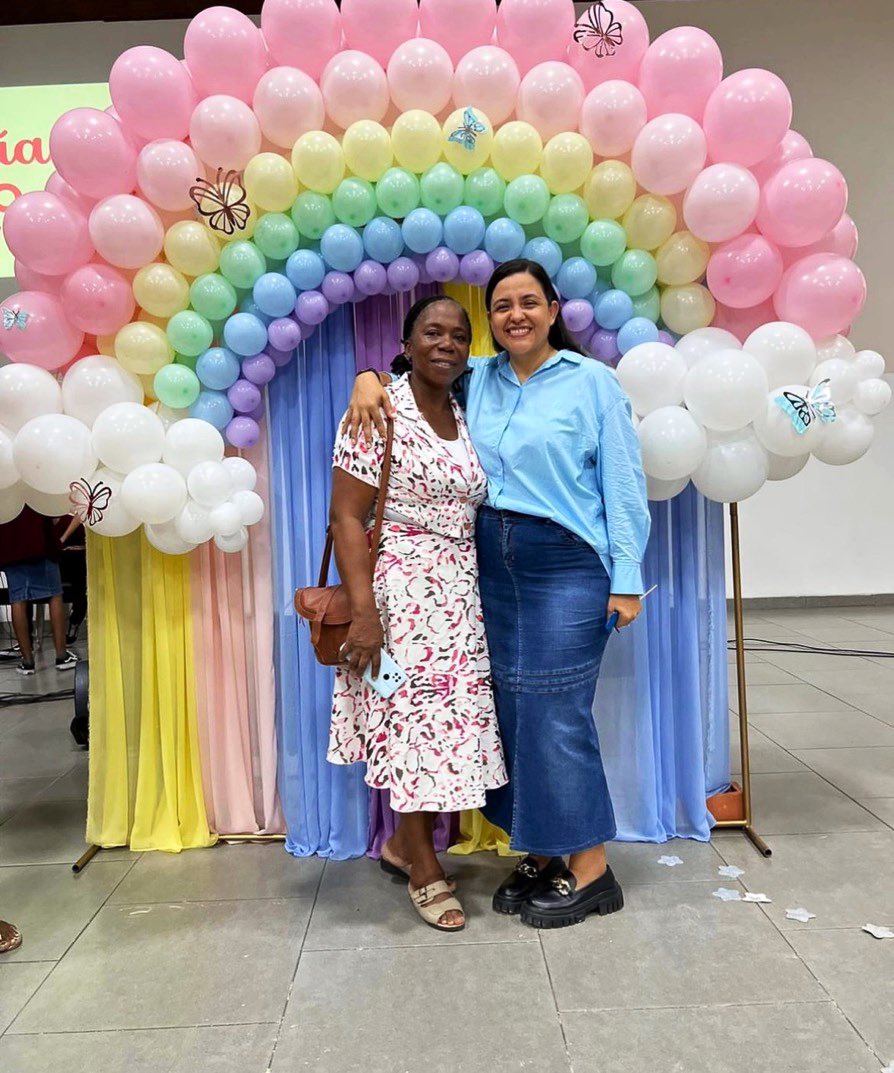 auraisabelgs's tweet photo. ¡Todavía puedes soñar! Precioso tiempo con amigas de Decepaz, Cali, en el que, en un ambiente cercano y espiritual, nos recordamos de lo serio que toma Dios nuestros sueños y hasta nuestro suspiro más oculto. 

Un mover de Dios hermoso. A Paula y su grupo: gracias. 🫶🏽 https://t.co/3Hx2ZXponF