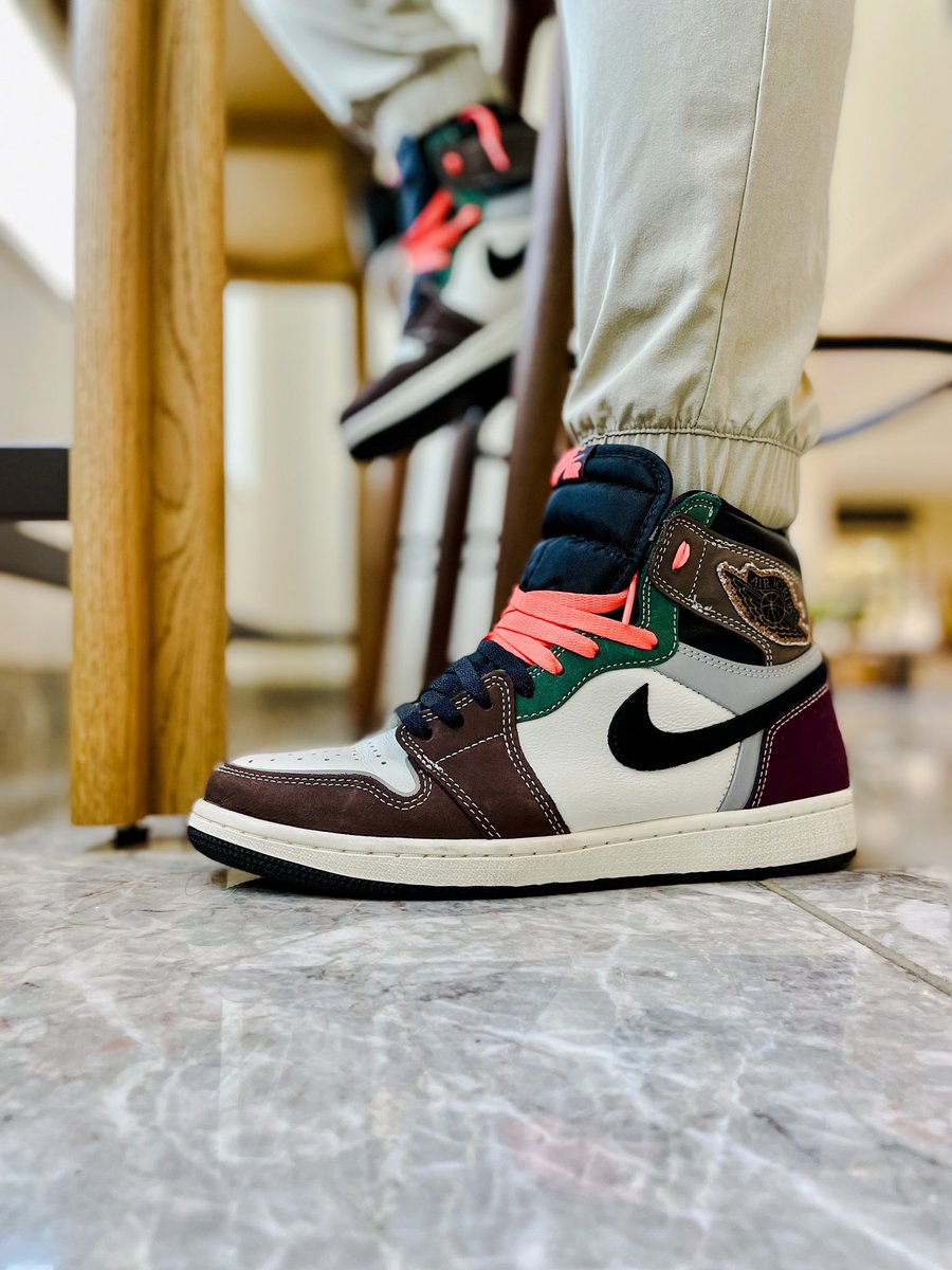 JDWhite112's tweet photo. This week needs to wrap up expeditiously 😅
@willstowehos @tiona_deniece @Jamiersen @azcaptures @nikestore @Jumpman23 #photography #snkrsliveheatingup #kotd #YourSneakersAreDope #FreeRee #atmoscollectorsclub https://t.co/HXCrS6wVLH