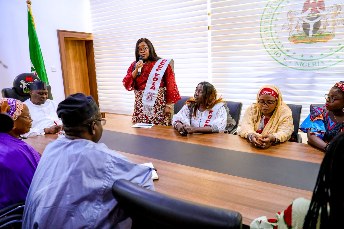 GovernorAUF's tweet photo. Today, I had the honour of welcoming a delegation of old girls from the Federal Government Girls College, Yola, led by Dr. Chizoba Wonodi, to my office. I assured them that our administration is committed to investing in the girl-child, nurturing future women leaders for our society. 

Our Deputy Governor, Prof. Kaletapwa Farauta, a shining role model and former head girl of the school embodies the incredible potential of girls. Together, we'll empower and inspire the next generation of strong, credible women.