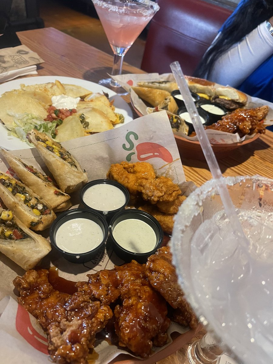 lavishhh___'s tweet image. Are you kidding me???