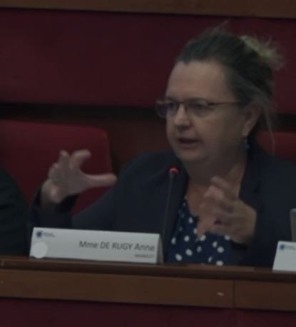 <a href="/Kone_Fatou/">Fatoumata Koné</a> <a href="/antoinetteguhl/">Antoinette Guhl 🌍</a> <a href="/sylvainraifaud/">Sylvain RAIFAUD</a> Le réaménagement de la porte de Bagnolet est un projet OIM devant être exemplaire : réduction du trafic automobile, renaturation, reconquête de la pleine-terre, réappropriation de l'espace, facilitation des circulations à pied ou à vélo, débétonisation et humanisation