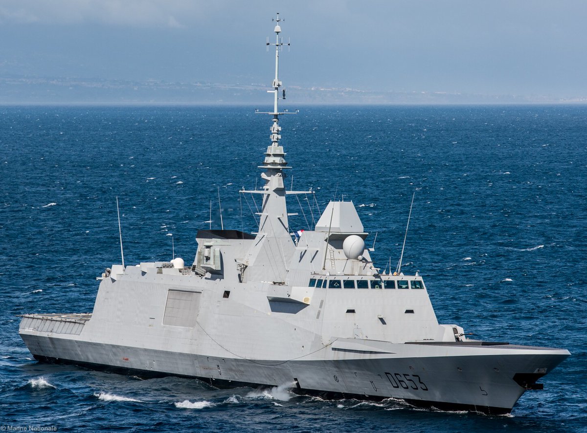 NavalJournal's tweet image. The French Navy&apos;s Aquitaine-class multi-purpose frigate, 🇫🇷FREMM Languedoc (D-653), conducted a Search and Rescue (SAR) exercise with the Royal Navy of Oman&apos;s High-Speed Support Vessel (HSSV), 🇴🇲RONV Al Mubshir (S-11). ⚓ #NavyRecognition #SARExercise #NavalCooperation