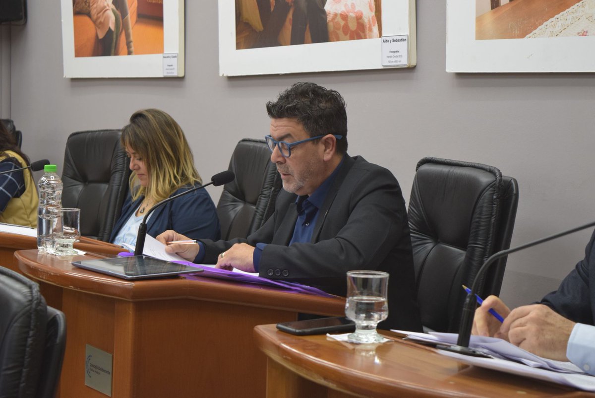 ConcejoMadryn's tweet photo. Finalizó la 19º Sesión Ordinaria:

➡️Los ediles declararon de interés la maratón mamográfica a realizarse el día 19 de Octubre, organizada por el servicio de diagnóstico por imágenes del Hospital Zonal “Andrés Isola” 

🚕 El servicio de taxis y remises tendrá un aumento del 25% https://t.co/D9MADdwDt0