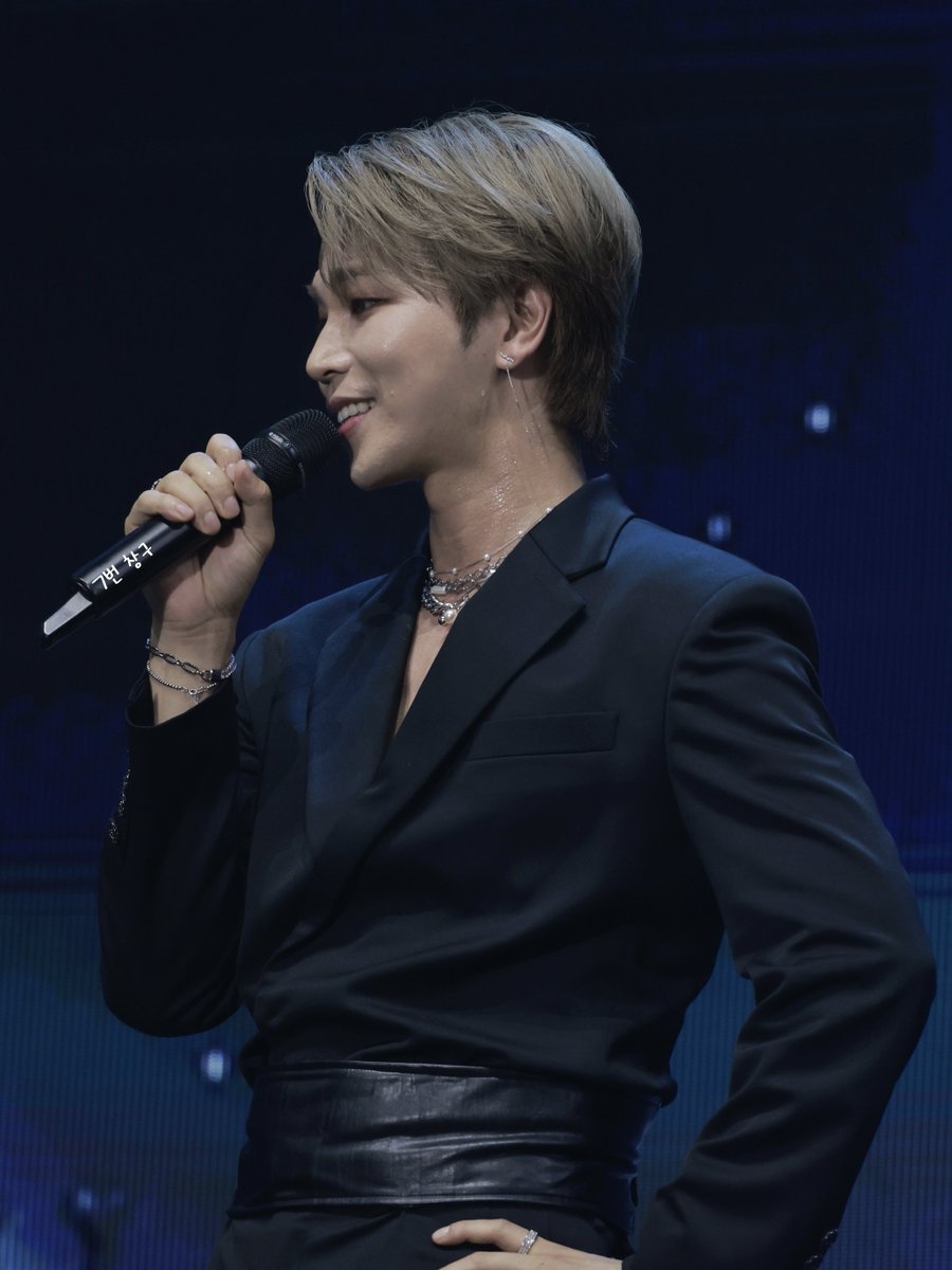 7번 창구 tweet media