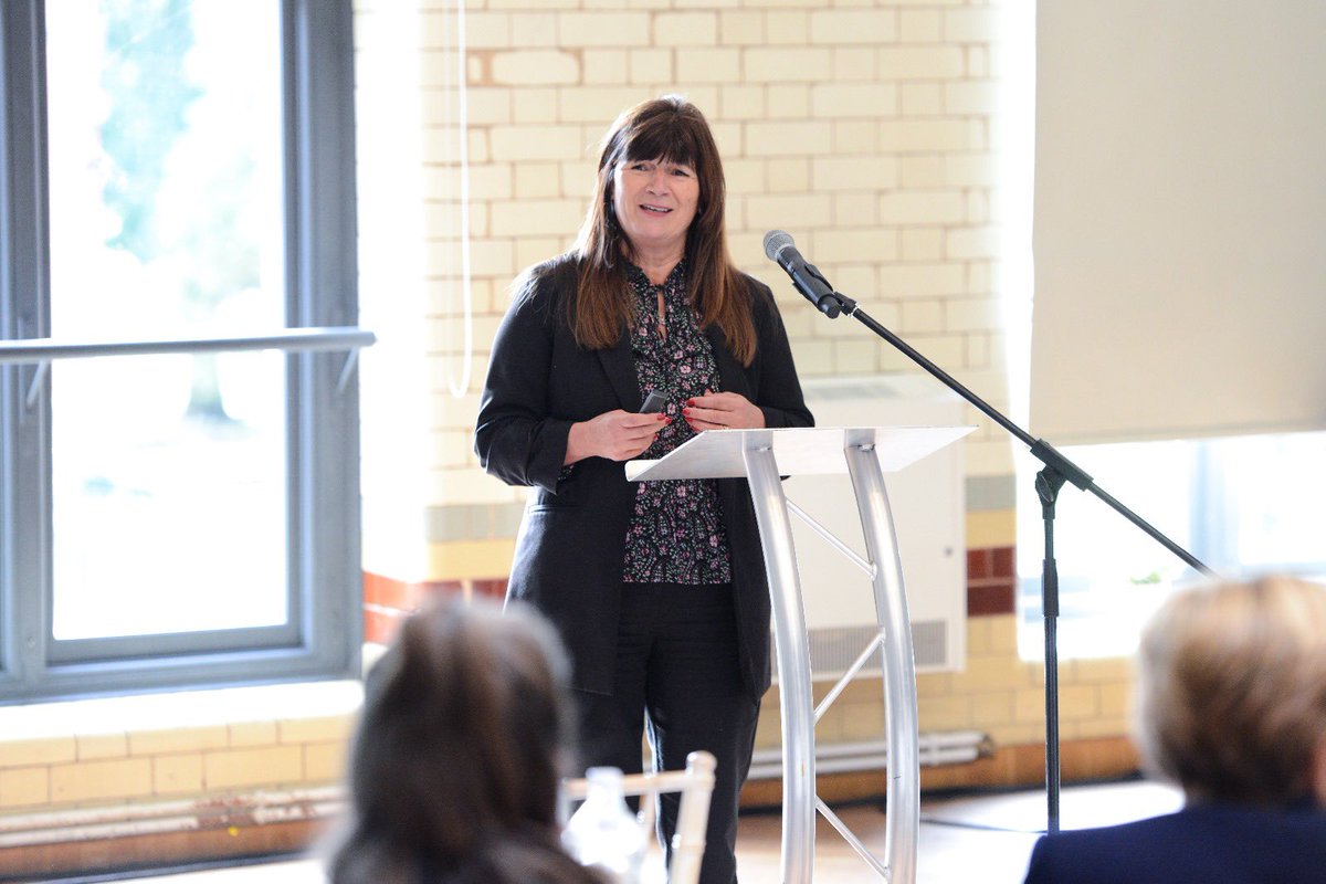 Diane from the East Midlands Chamber also talked us through the amazing opportunities that are available through the Newark and Sherwood Accelerator Programme – including several workshops businesses can take advantage of! 

#NSDConf23