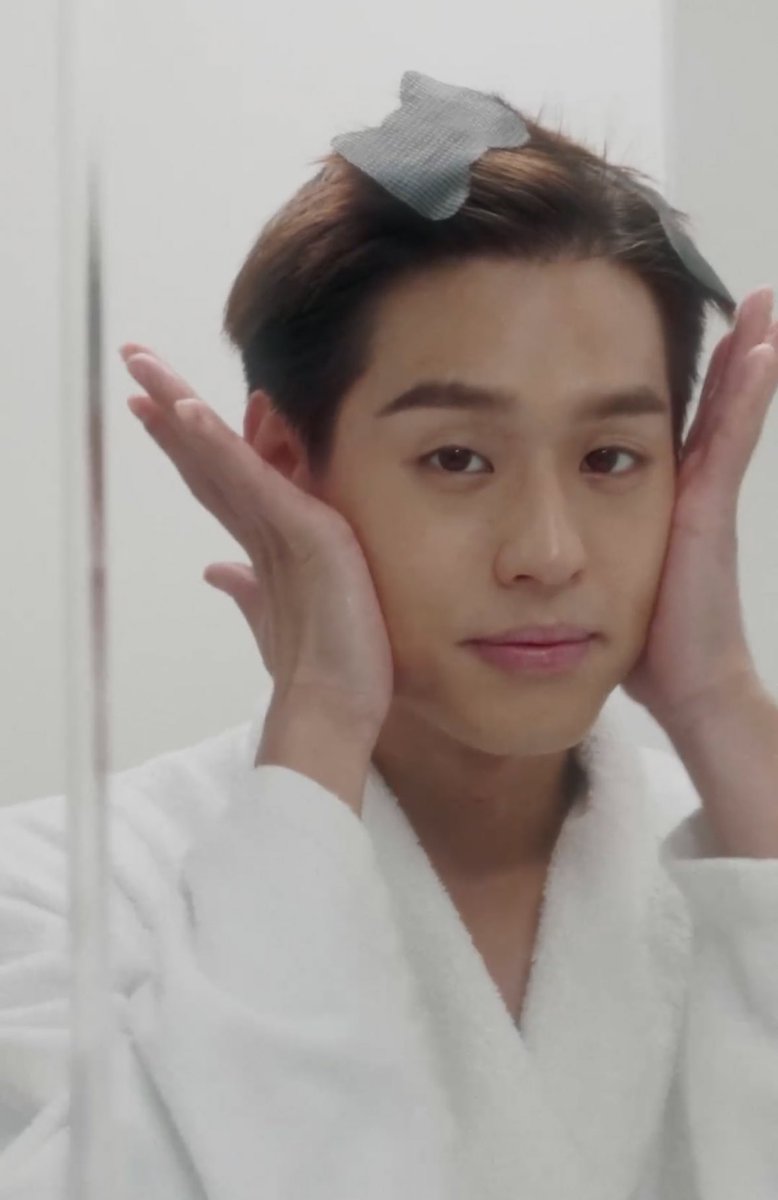 gg_pknnn's tweet image. วาสนาหมาน้อยตื่นตบๆลังโคมก้อออร่าเลย

#MyNo1กู้ผิว #TestedForLife #LancomeGenifique #LancomeXBillkin #LancomeLouvreXBillkin #LancomeXLouvre #LancomeThailand