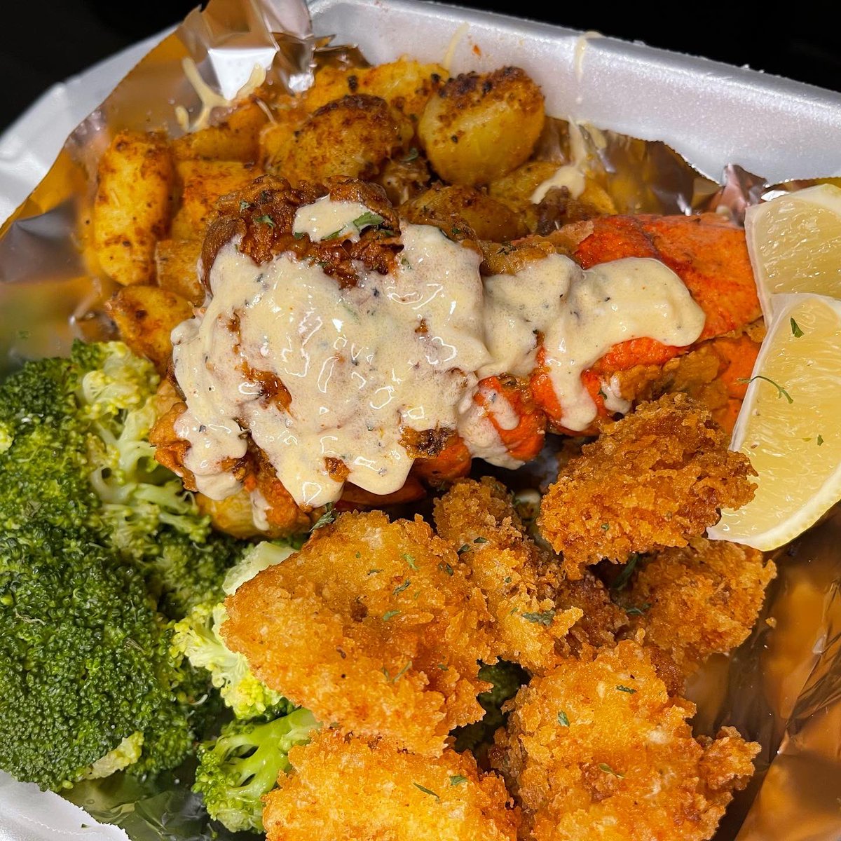 I’m Alexis from Texas &amp; this is my art 🤭