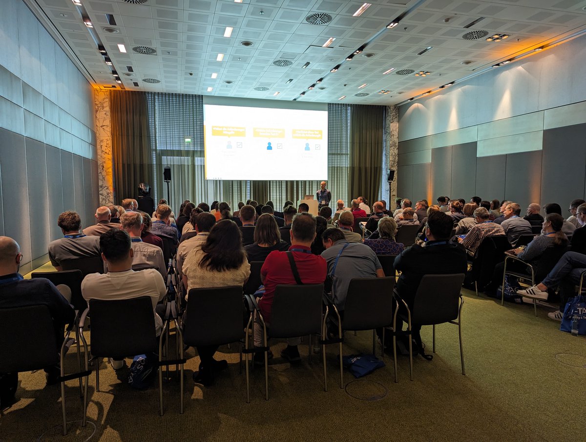 cqse's tweet photo. Mit zwei Vorträgen zu #manuellenTests und modernem #RequirementsTracing waren heute @ElmarJuergens und @svamann auf dem @SoftwareQSTag in Frankfurt vertreten. Heute Nachmittag geht's am Stand weiter. Hier die Vortragsfolien: https://t.co/EjUaubf2xC und https://t.co/0zJc0KiamX https://t.co/yHd3vMmOq2
