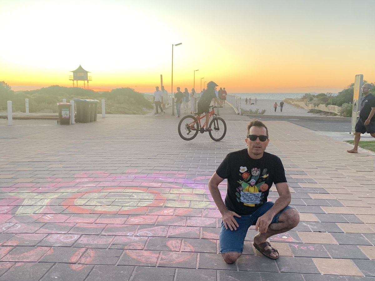 DemOnTheStreets's tweet photo. A STORY

So, this arvo I was thinking’ ‘this ain’t over!’. 

School hols. Visiting mum. Boys wanted to head down to the foreshore so I figured I’d better walk the talk and pack chalk.

After all, this place has history …

🖤#UluruStatement
💛#CreateYes
❤️#KeepMakingNoise🧵👇🏽 https://t.co/9gXfMwi8LL
