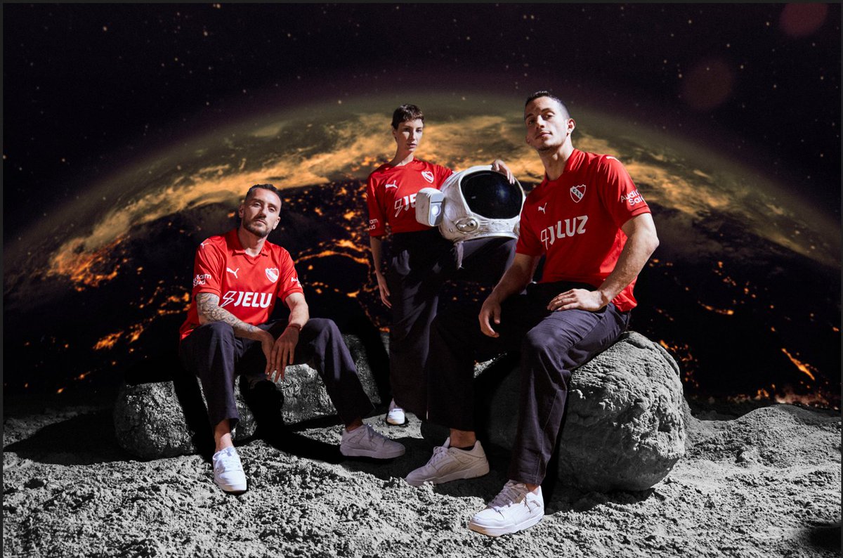 Independiente's tweet photo. El Planeta Rojo.

Igual que Avellaneda 👹

#TodoRojo 🔴 https://t.co/tMmOgiF49F