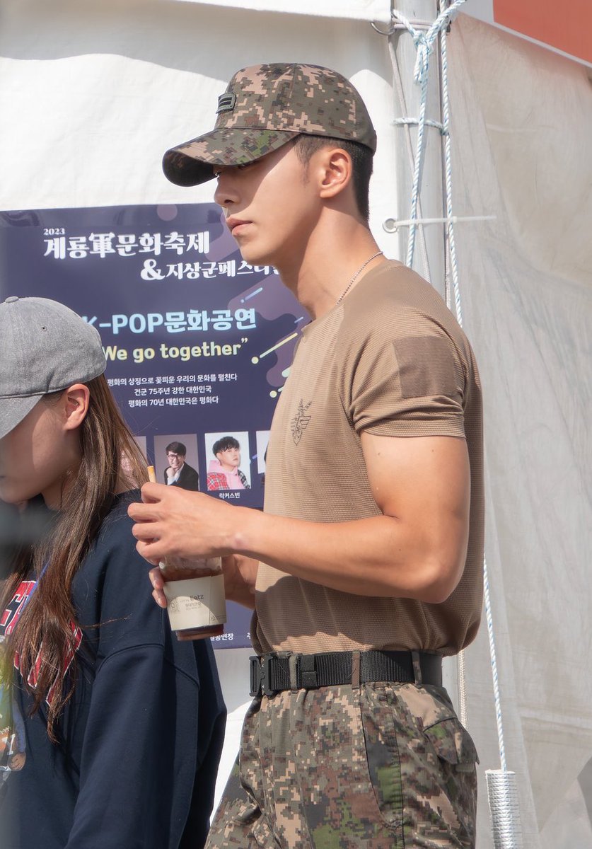 njhveinpolice's tweet photo. NAM JOOHYUK NEEDS TO KEEP THIS UNDER CONTROL I AM NOT KIDDING ANYMORE 😤 https://t.co/B77Usbiudz