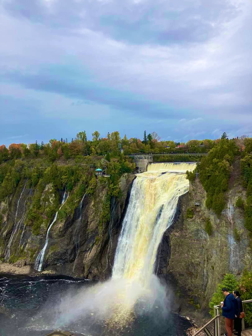 Jaragorna's tweet photo. Chute de Montmorency...🇨🇦🇨🇦 https://t.co/8eR2oh7vNz