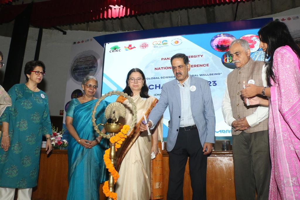 OfficialPU's tweet photo. 3 day National conference, CHASCON -2023, is being conducted in PU from October 12 - 14, 2023. The 1st day of the congress started in the presence of the VC Prof Renu Vig,DUI- Prof Rumina Sethi, RDC Prof Harsh Nayyar, Prof Navdeep Goyal,Prof Neena Caplash alongwith the guests https://t.co/swu2zxAyir