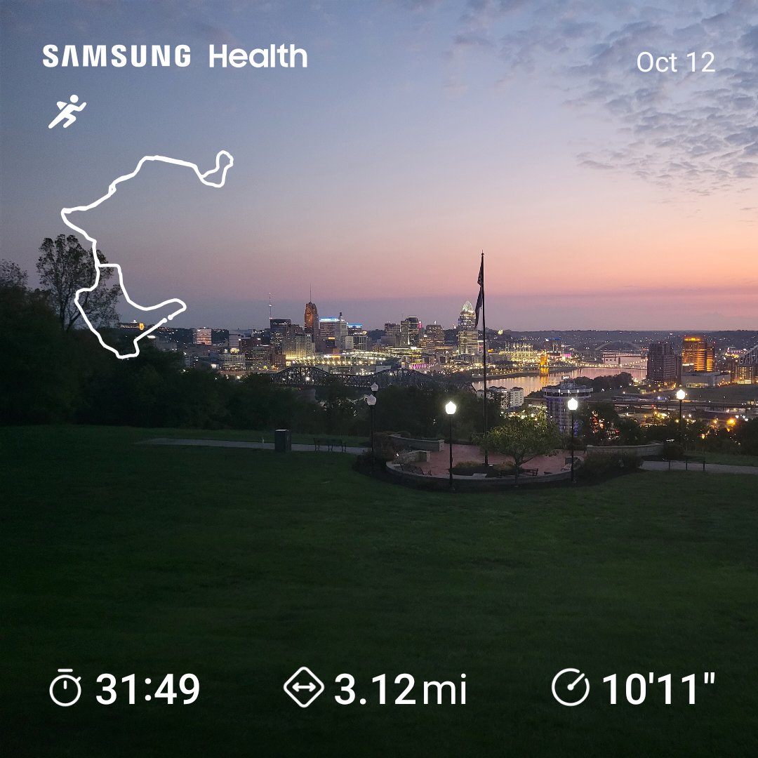 chrismlantz's tweet photo. Day 285 and out on a gorgeous morning.  #runstreak https://t.co/eqHDGi6R8Q