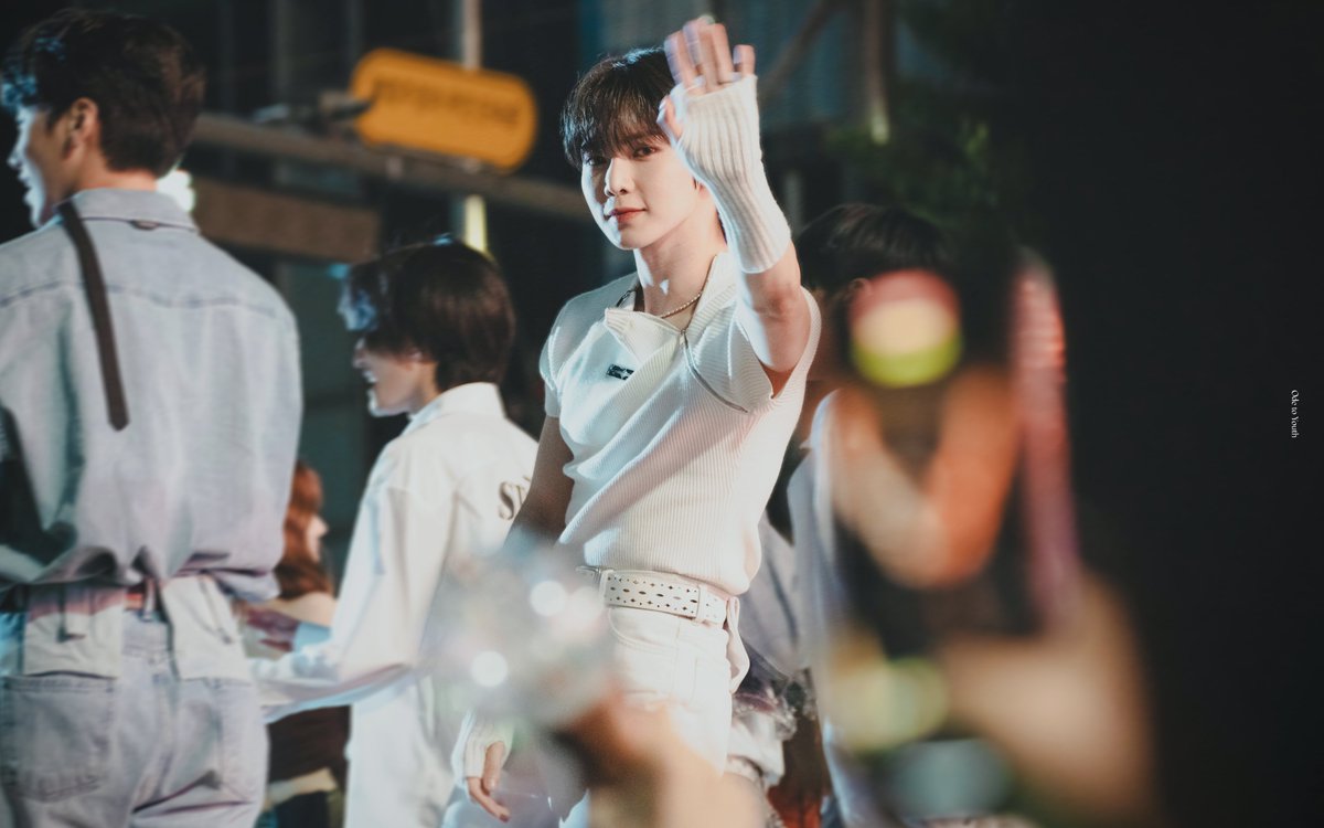 odetoyxuth's tweet photo. 231008 영동대로 KPOP 콘서트

사랑에 빠지는 영원같은 찰나

#에이티즈 #ATEEZ
#여상 #YEOSANG https://t.co/CTh9vcBnXz