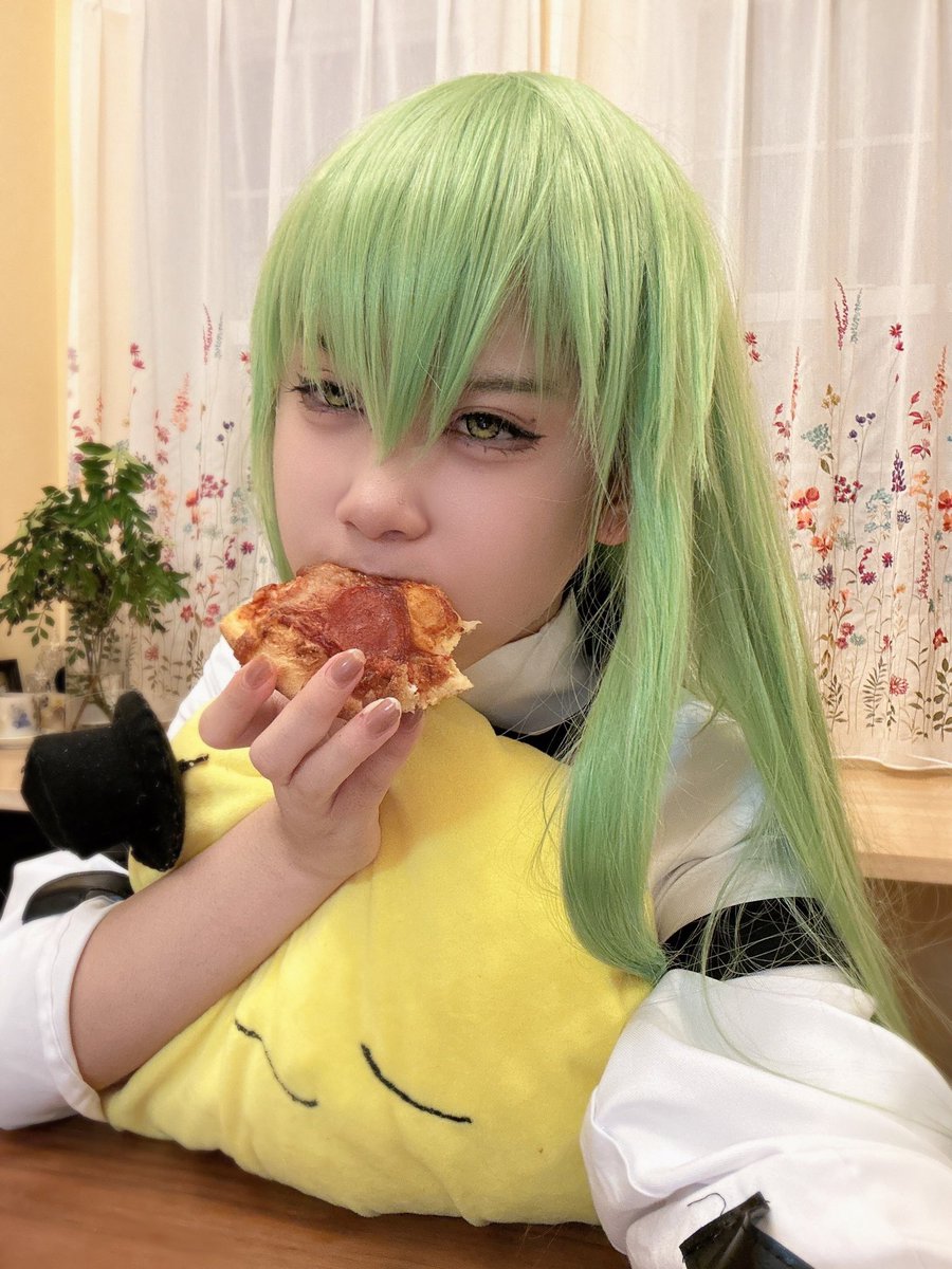 mizuuu_cos's tweet image. ⚠︎cosplay

「 あっ…！それは私の…！！ 」

「💢💢」

 #codegeasscosplay #codegeass #コードギアスコスプレ #ccコスプレ  #cosplay