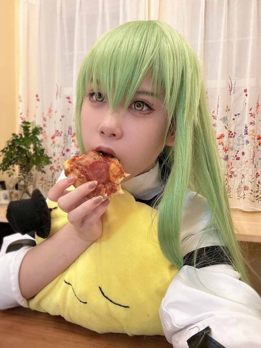 mizuuu_cos's tweet image. ⚠︎cosplay

「 あっ…！それは私の…！！ 」

「💢💢」

 #codegeasscosplay #codegeass #コードギアスコスプレ #ccコスプレ  #cosplay