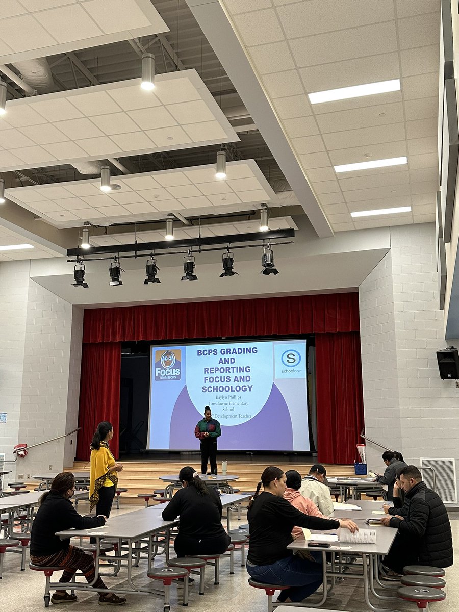 MsWestCSF's tweet photo. Our second Multilingual Parent Series had a great turnout! @Missphill95 our staff development teacher presented on accessing and monitoring student grades and progress in Schoology! Needless to say it was a hit! ❤️🦁 @Lansdowne_ES @amcbride28 @MsPalmisano https://t.co/Vi5wHieMxE